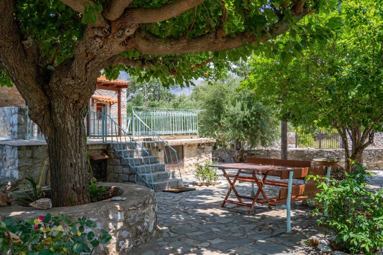 Tranquil Stone Garden House Vila Kalos Exterior foto